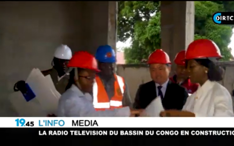 Visite de Mme la Ministre et les partenaires à la Radio Télévision du Bassin du Congo (RTBC)
