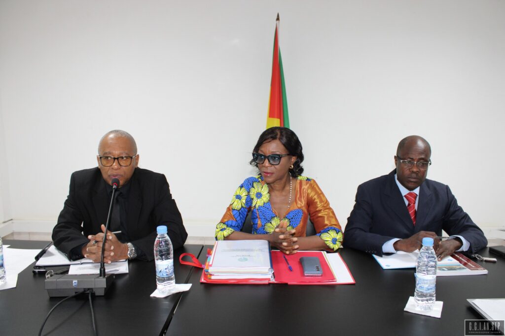 La Ministre Secrétaire Exécutive, Arlette SOUDAN-NONAULT, édifie les parlementaires et Hauts cadres de l’ Administration de la République Démocratique de Sao Tomé et Principe sur les activités de la CCBC et F2BC