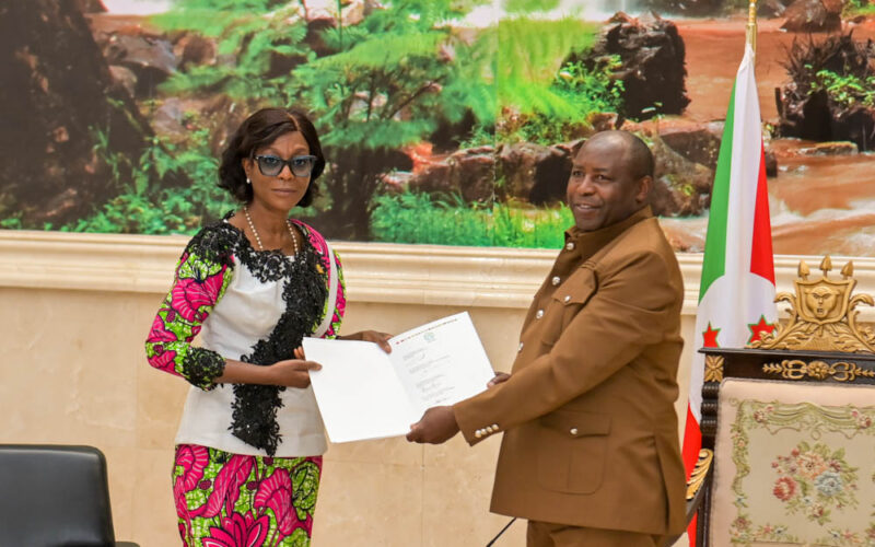 SEM. Évariste NDAYISHIMIYE reçoit Mme SOUDAN-NONAULT, Envoyée spéciale de SEM Denis SASSOU N’GUESSO, Président de la République du Congo, Président de la CCBC.